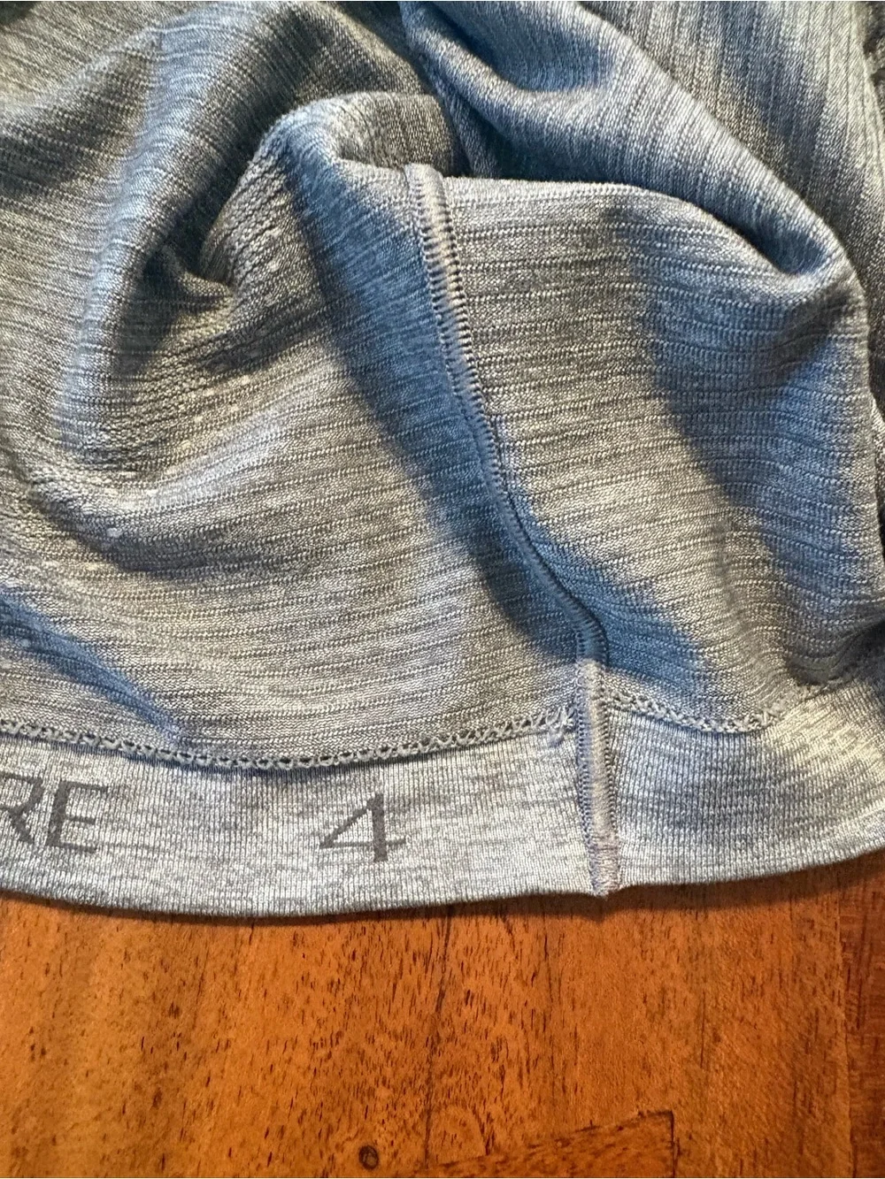 lululemon athletica Heather Gray Short Sleeve Crop Top size 4